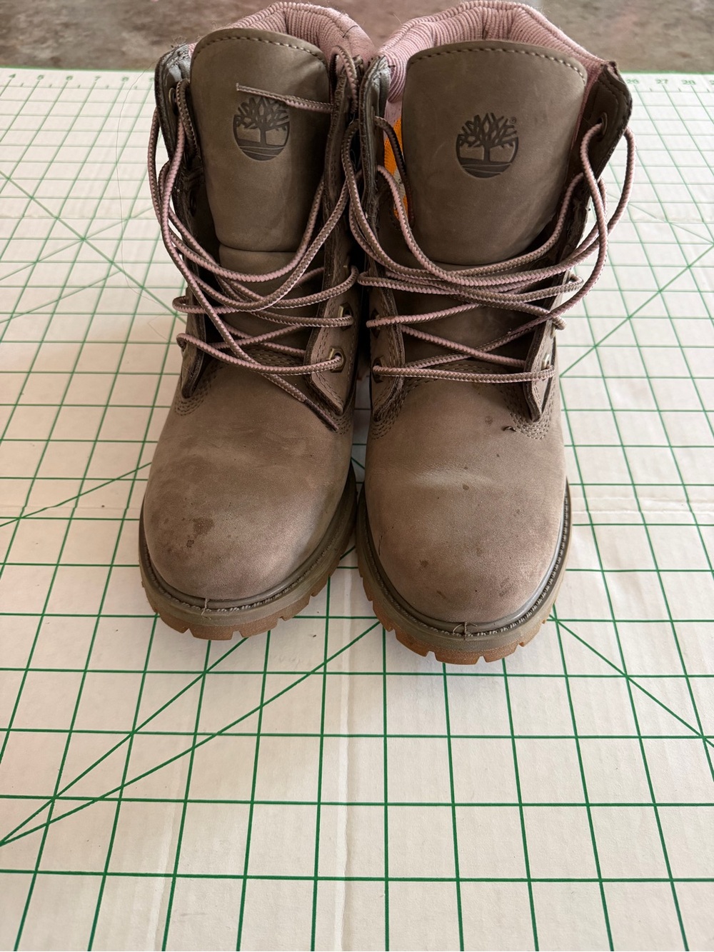 Timberland Women’s Taupe Lace-Up Boots with Pink Lining